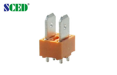 オレンジ 30A PCB の真鍮ターミナル PA66 PCB の末端の電装品